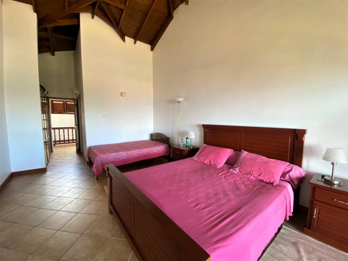 Image No.24-3 Bed House for sale