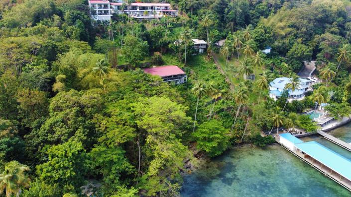 Image No.2-Terre à vendre à Marigot Bay