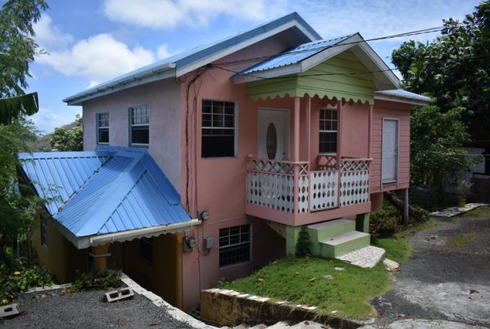 Image No.1-Maison de 8 chambres à vendre à Gros Islet