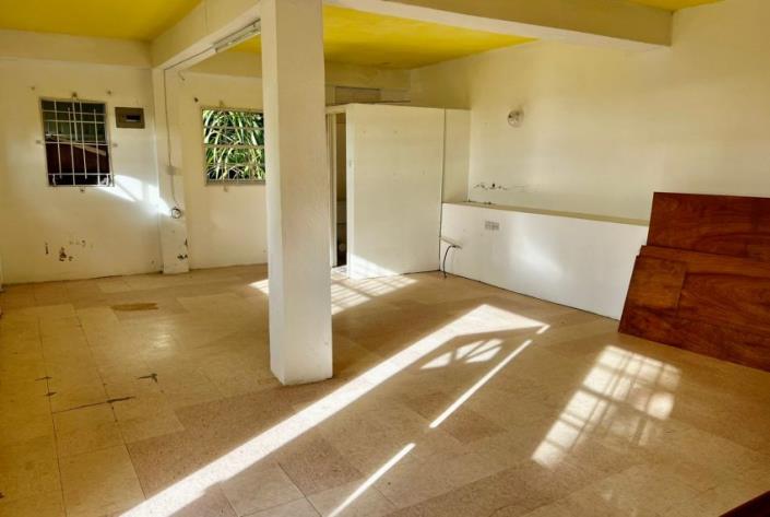 Image No.7-6 Bed House for sale