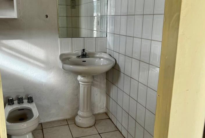 Image No.29-6 Bed House for sale