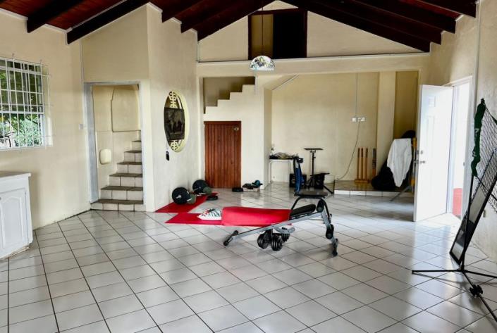 Image No.21-6 Bed House for sale