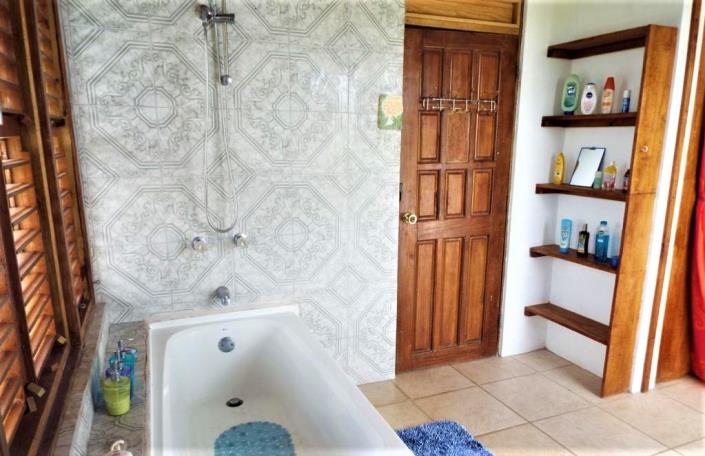 Image No.17-7 Bed House for sale