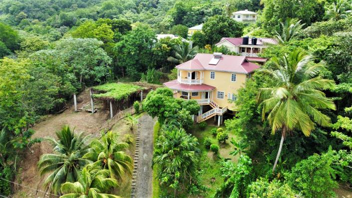 Image No.5-Maison de 5 chambres à vendre à Gros Islet