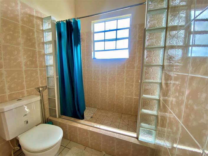 Image No.10-5 Bed House for sale