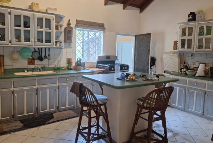 Image No.3-4 Bed House for sale