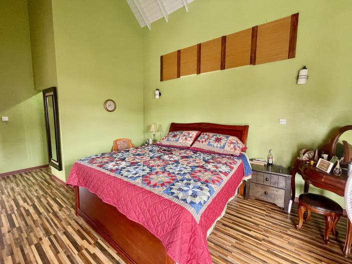 Image No.9-3 Bed House for sale