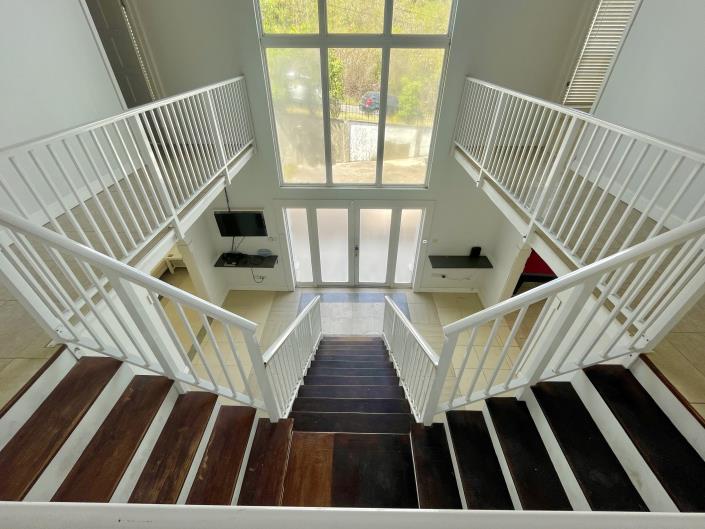 Image No.10-5 Bed Villa for sale