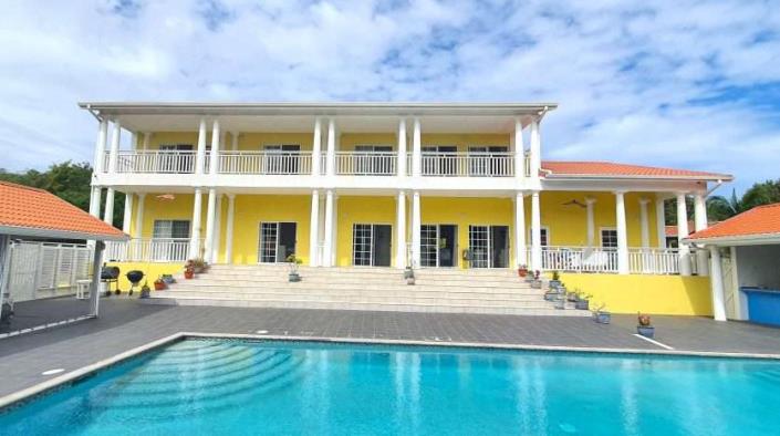 Image No.1-5 Bed Villa for sale