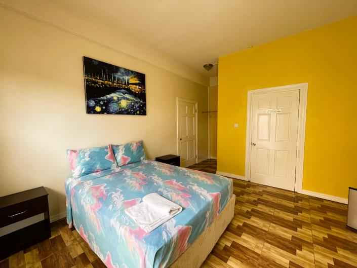 Image No.5-22 Bed Hotel for sale