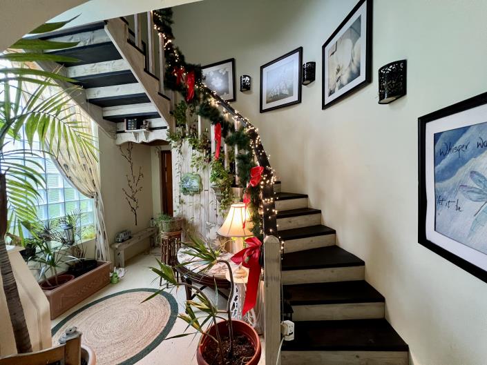 Image No.22-5 Bed House for sale