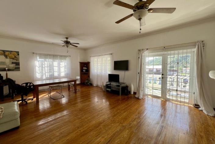 Image No.3-6 Bed Semi-Detached for sale