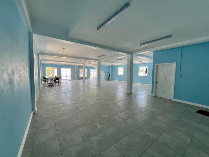 Image No.4-Commercial à vendre à Castries