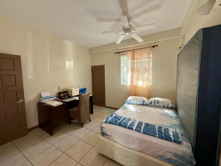 Image No.6-4 Bed House for sale