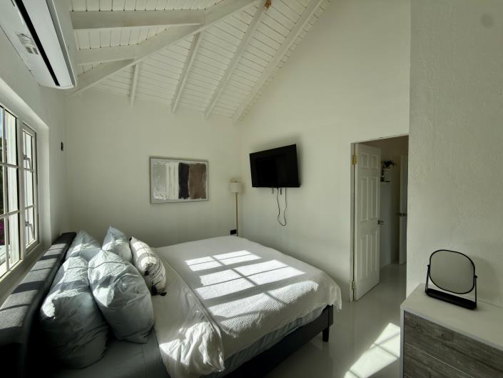 Image No.19-3 Bed Condo for sale