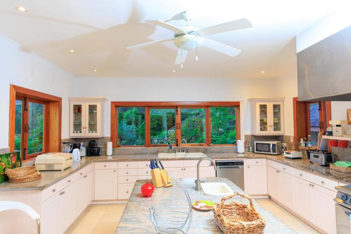 Image No.9-5 Bed Villa for sale