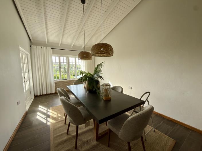 Image No.11-5 Bed House for sale