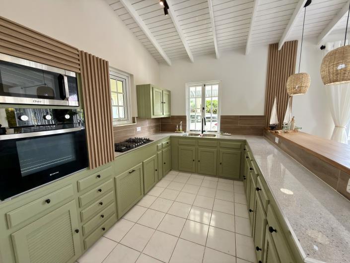Image No.9-5 Bed House for sale
