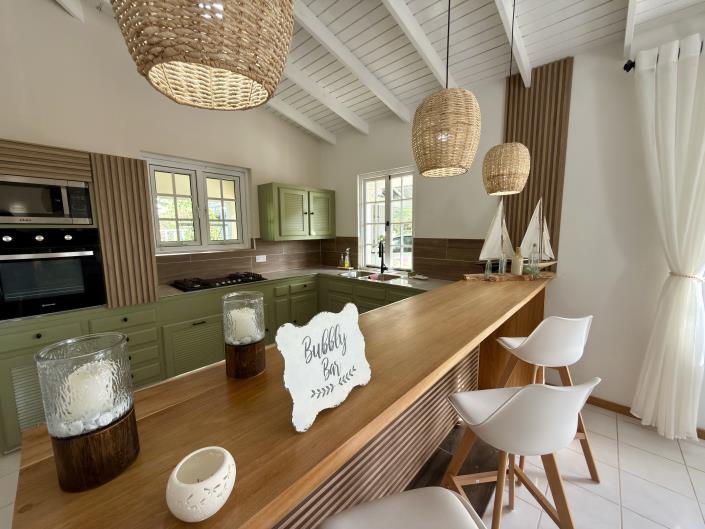 Image No.8-5 Bed House for sale