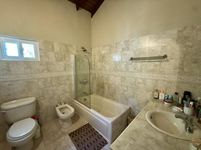 Image No.18-5 Bed House for sale