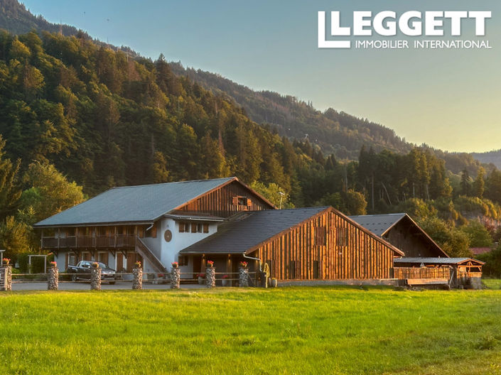 Image No.2-Maison de 21 chambres à vendre à Samoëns
