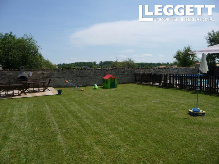 Image No.7-5 Bed House for sale