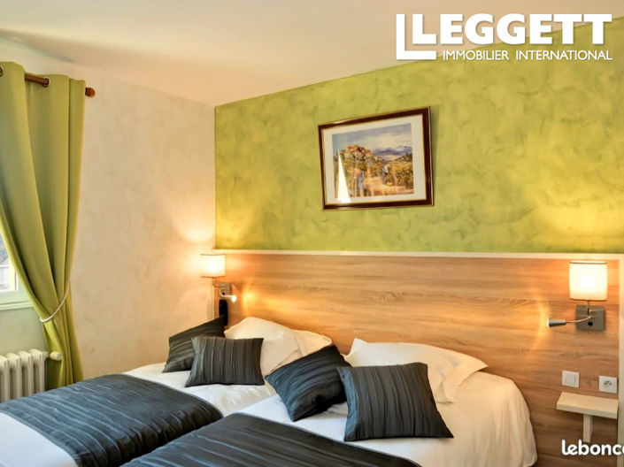 Image No.5-10 Bed Commercial for sale