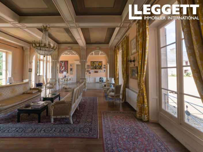 Image No.8-8 Bed Chateaux for sale