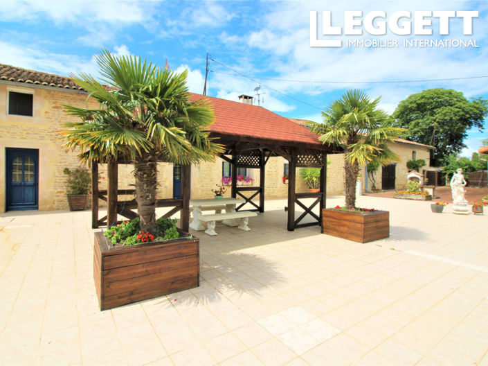 Image No.6-7 Bed House for sale