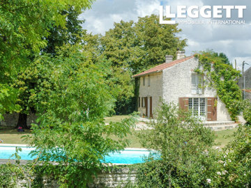 1 - Aumagne, House