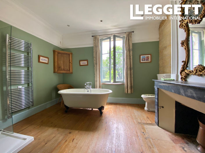 Image No.3-5 Bed House for sale