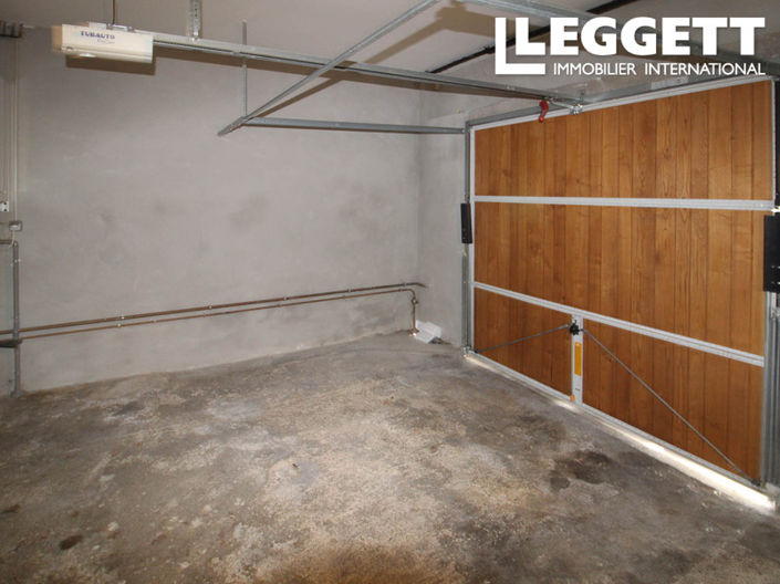 Image No.9-3 Bed House for sale