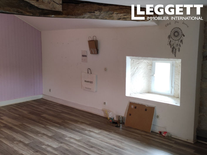 Image No.10-Commercial de 4 chambres à vendre à Brux