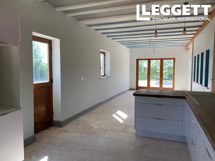 Image No.5-5 Bed House for sale