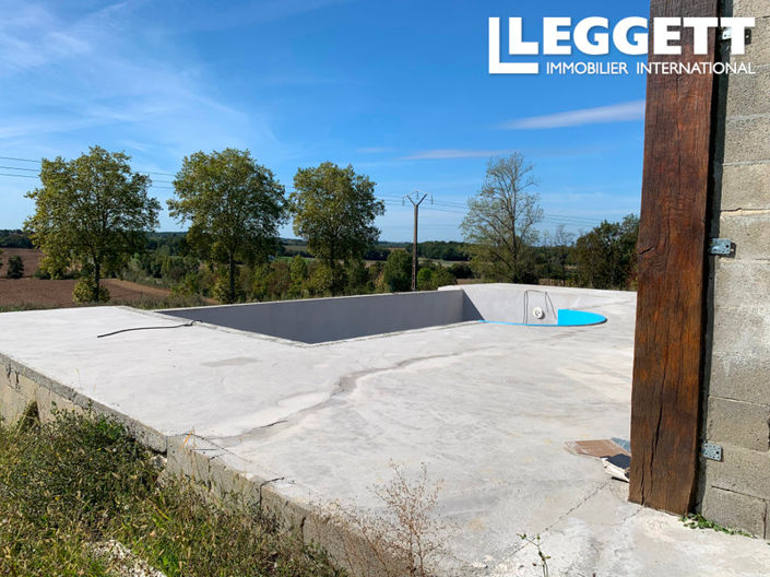 Image No.9-5 Bed House for sale