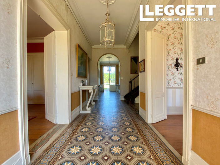 Image No.4-12 Bed Chateaux for sale