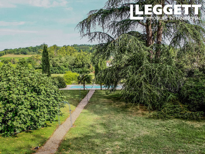 Image No.7-12 Bed Chateaux for sale