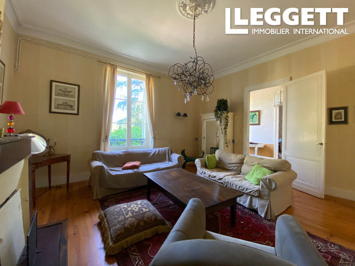 Image No.9-12 Bed Chateaux for sale