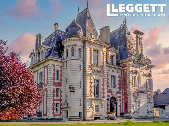 Image No.1-Châteaux de 25 chambres à vendre à Le Mans