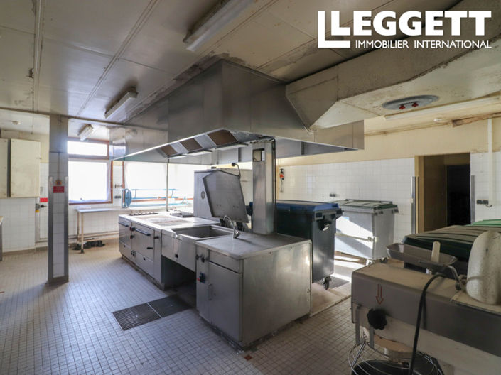 Image No.10-25 Bed Chateaux for sale