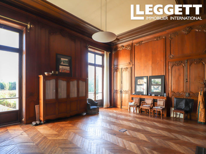 Image No.8-25 Bed Chateaux for sale