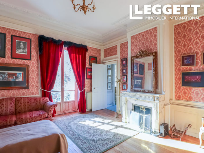 Image No.5-25 Bed Chateaux for sale