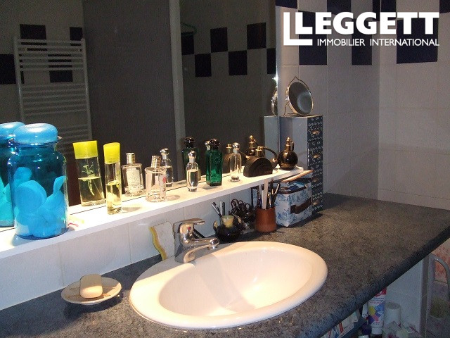 Image No.7-4 Bed House for sale