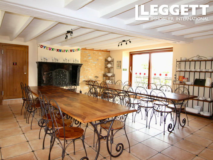 Image No.4-11 Bed Commercial for sale