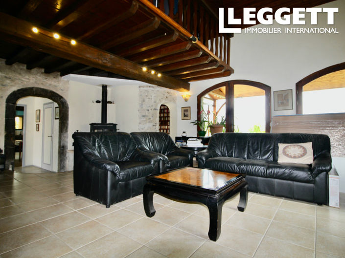 Image No.5-11 Bed Commercial for sale