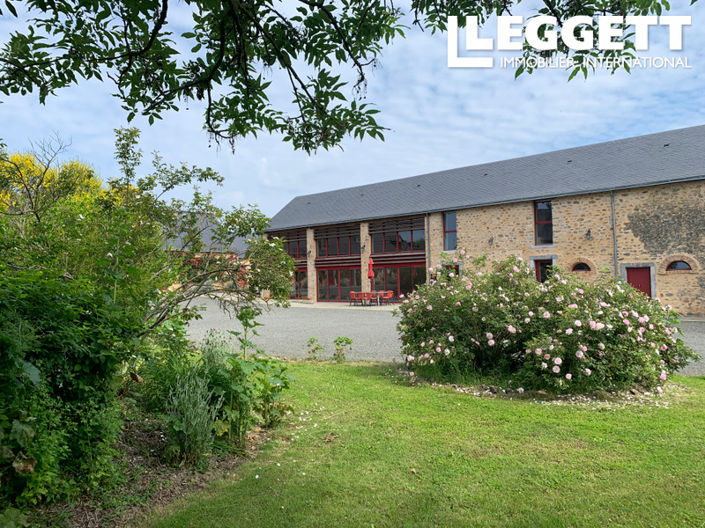 Image No.8-11 Bed Commercial for sale