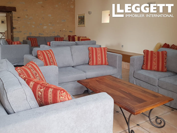 Image No.9-11 Bed Commercial for sale