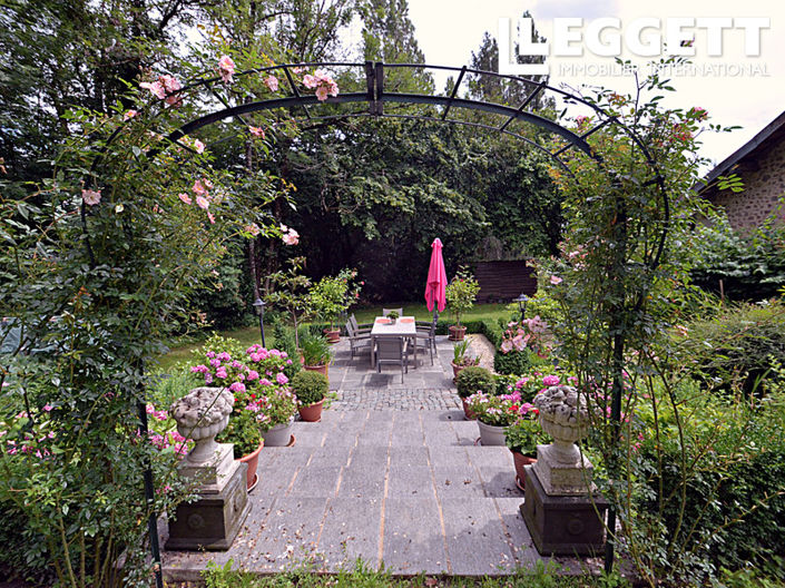 Image No.2-Châteaux de 5 chambres à vendre à Nontron