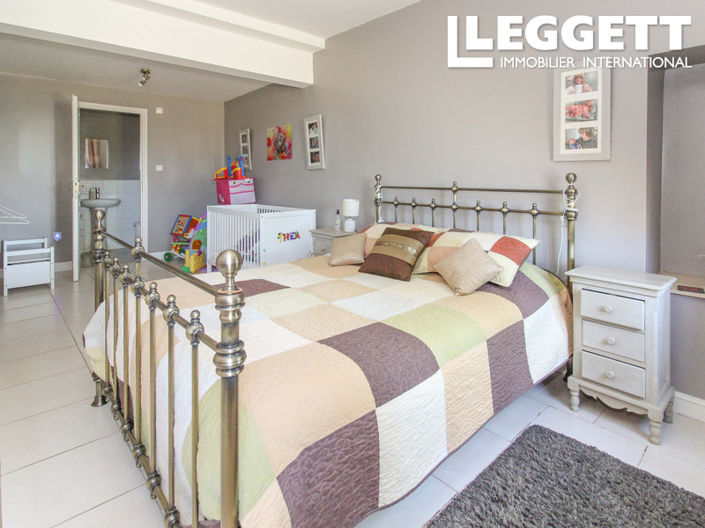 Image No.5-3 Bed House for sale