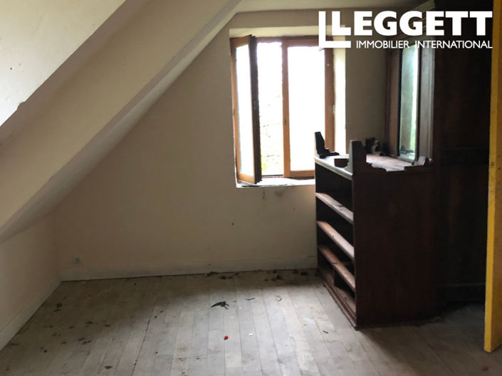 Image No.9-5 Bed House for sale